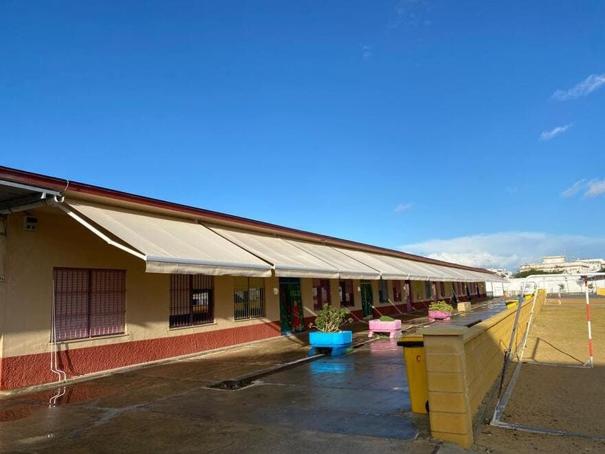 toldo en recinto deportivo