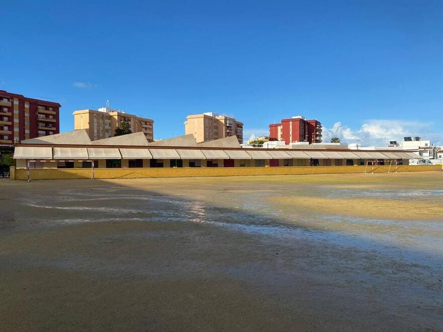 instalación de toldos en recinto deportivo